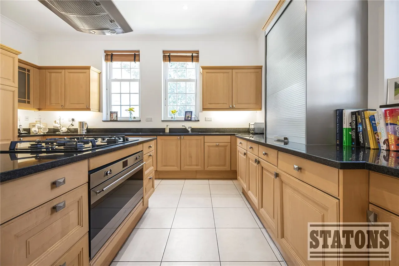 Broad Walk, London, N21 3DA, photo 13