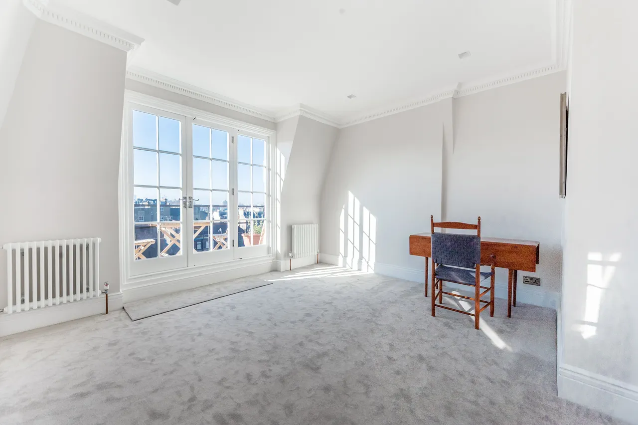 2 bed flat to rent — Flat 5, 7 Ormonde Gate, London