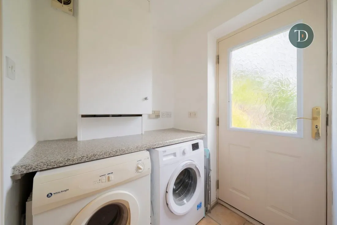 Barry Close, Stanney Oaks, CH65 9HR, photo 11