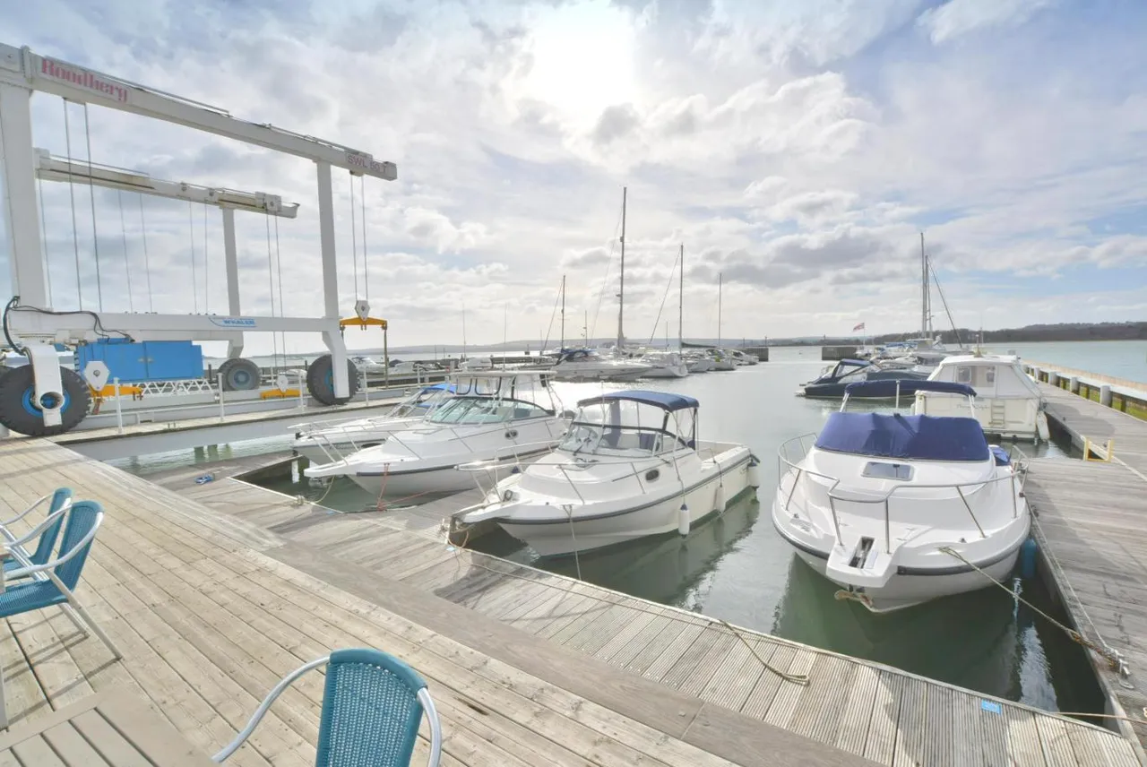 Lake Drive, BH15, photo 29