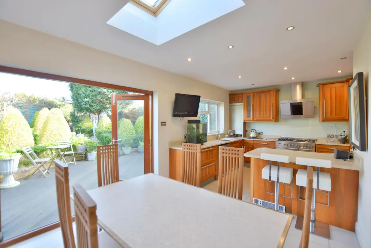 Lake Drive, BH15, photo 13