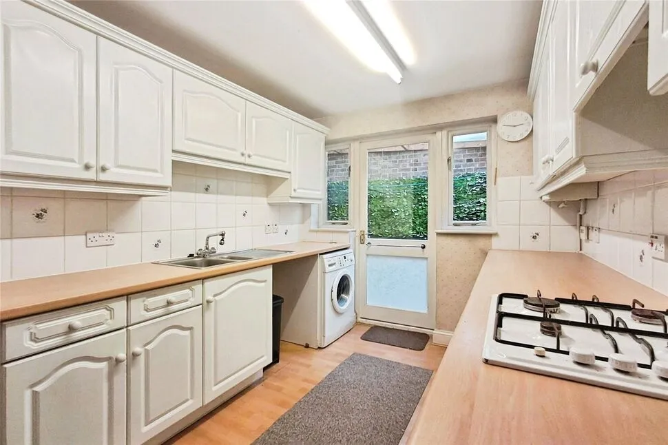 Hawks Lane, Canterbury, Kent, CT1, photo 4