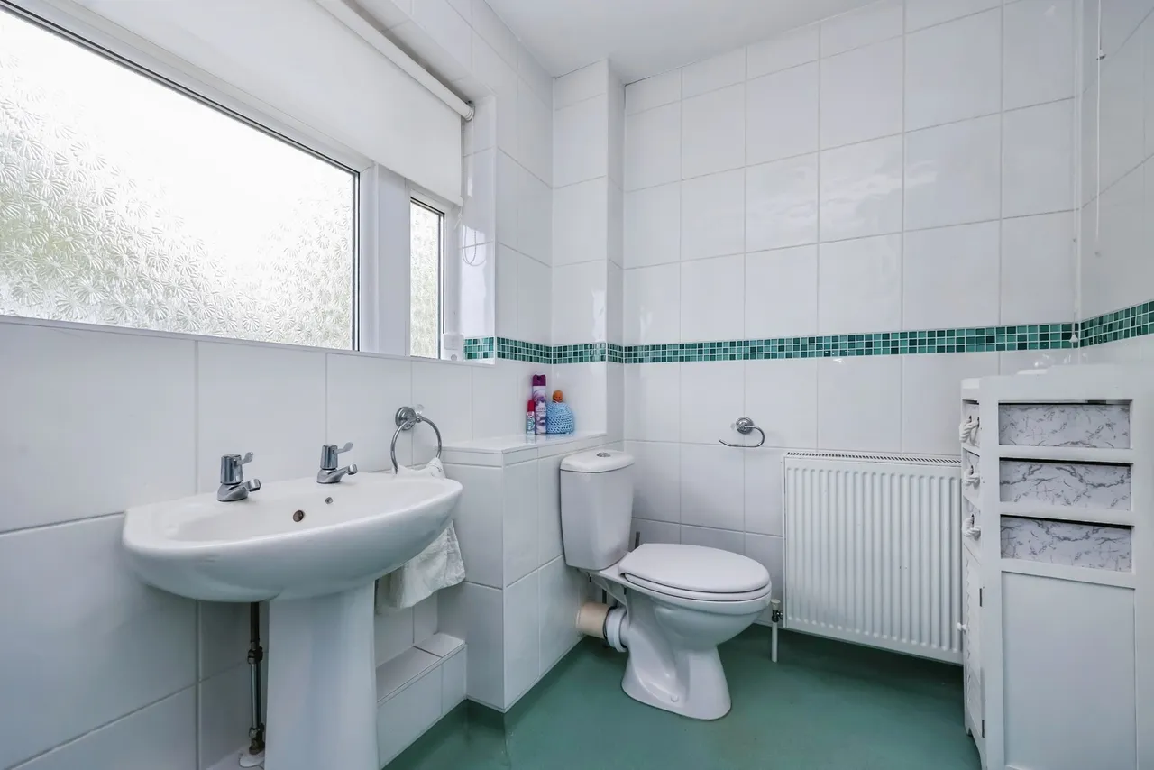 Dunholme Close, Nottingham, Nottinghamshire, NG6, photo 12