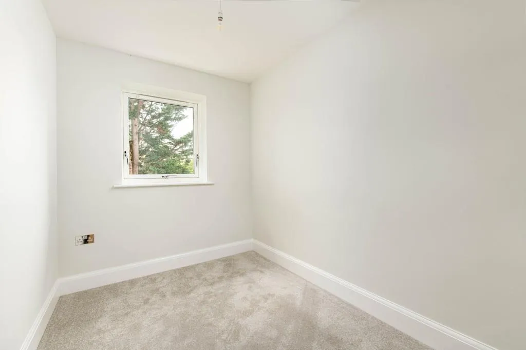Polebarn Road, Trowbridge, BA14, photo 11