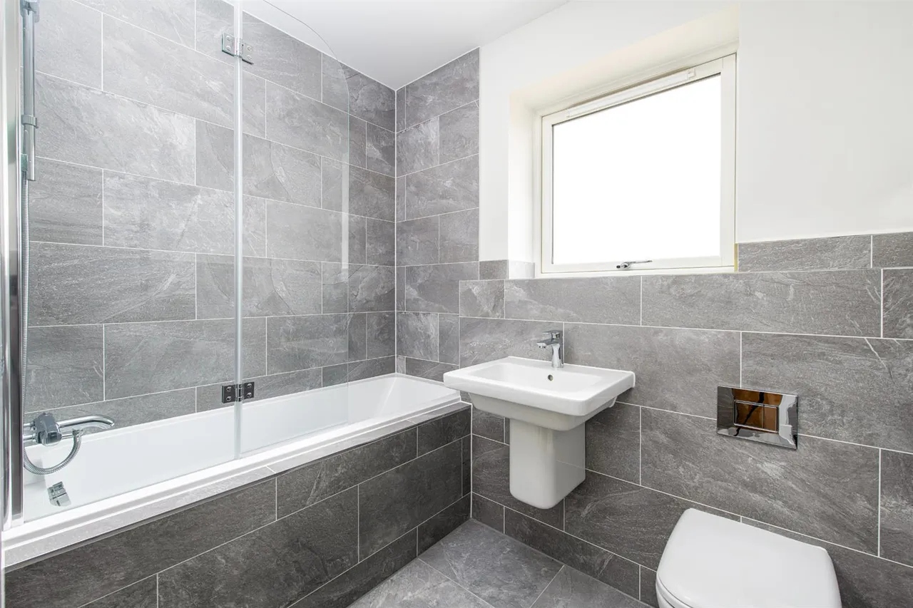 Polebarn Road, Trowbridge, BA14, photo 12