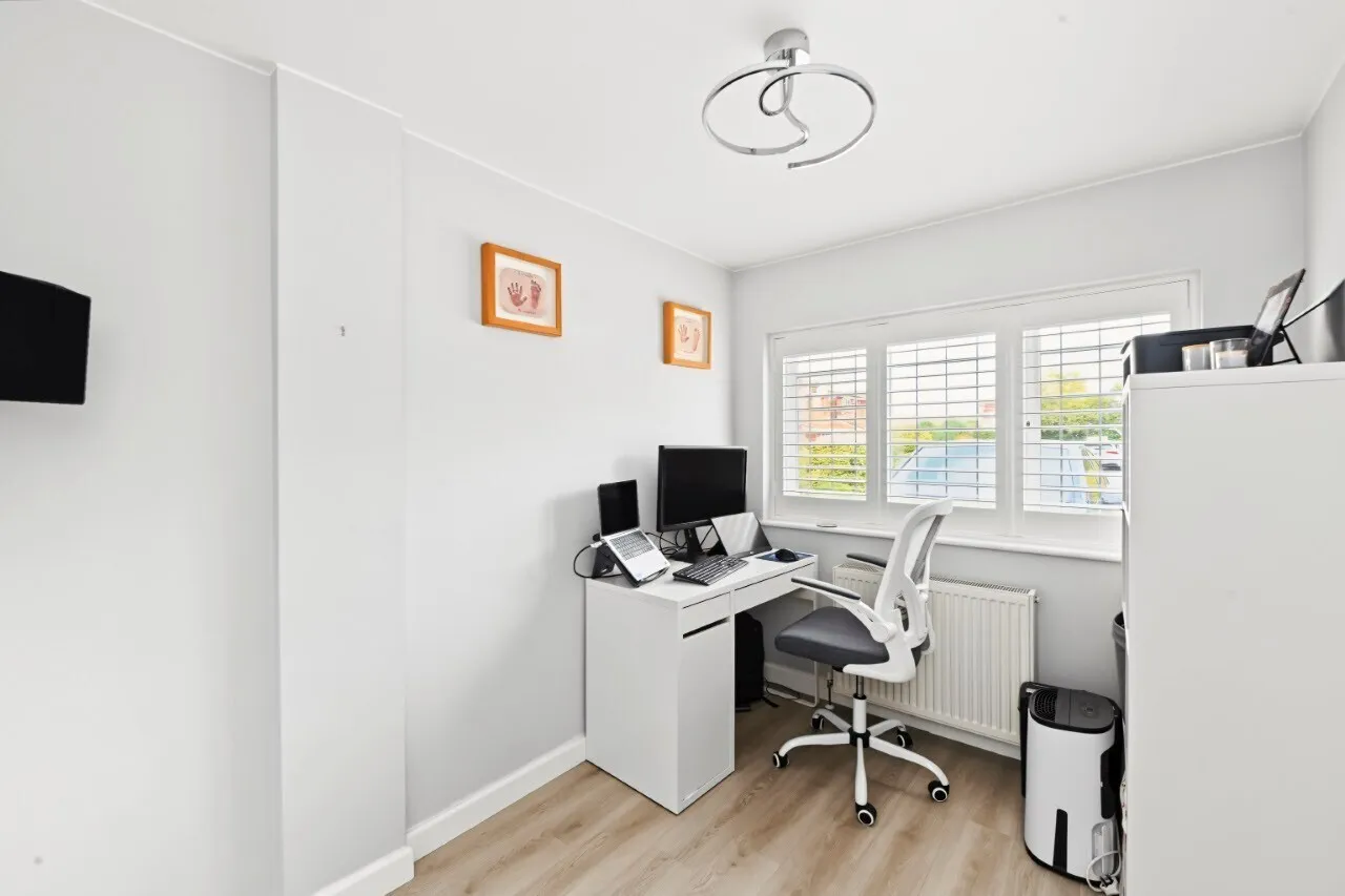 Dean Way, Aston Clinton, HP22, photo 6