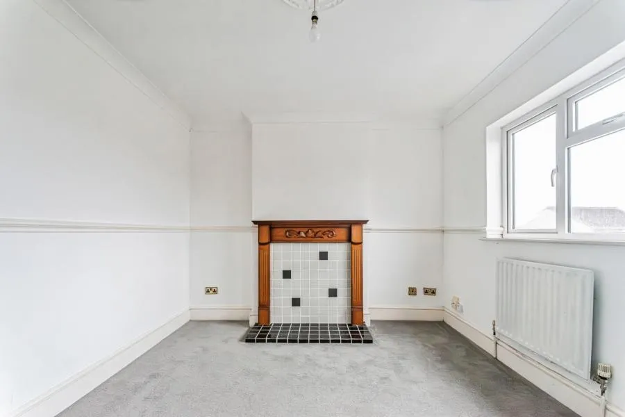 West End Road, Swindon, SN3, photo 9