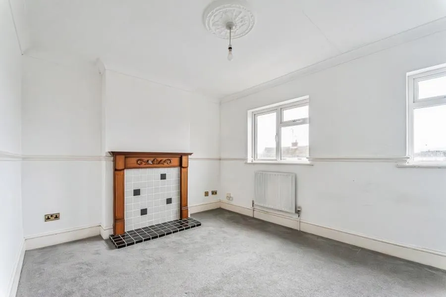 West End Road, Swindon, SN3, photo 8