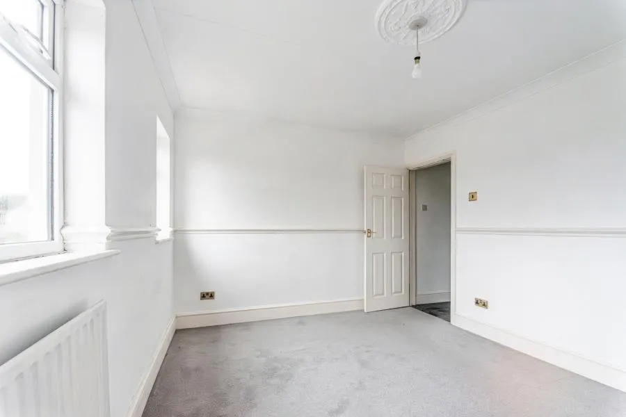 West End Road, Swindon, SN3, photo 11