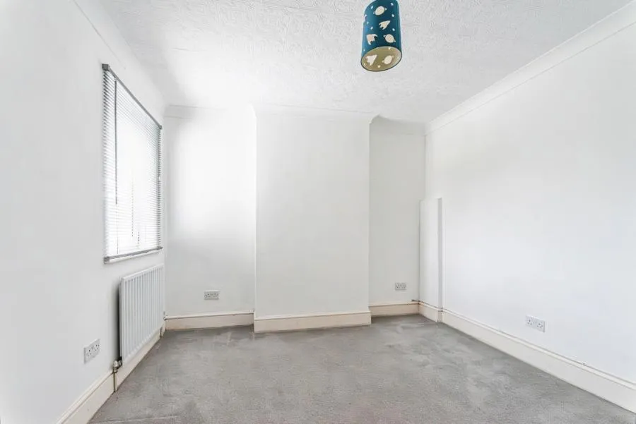 West End Road, Swindon, SN3, photo 14