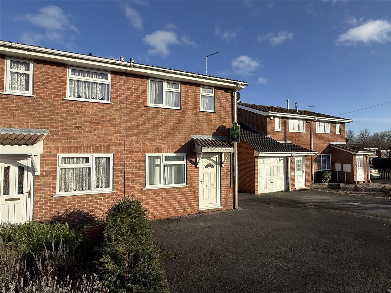 2 bed house for sale, Glamis Close, Stretton, DE13