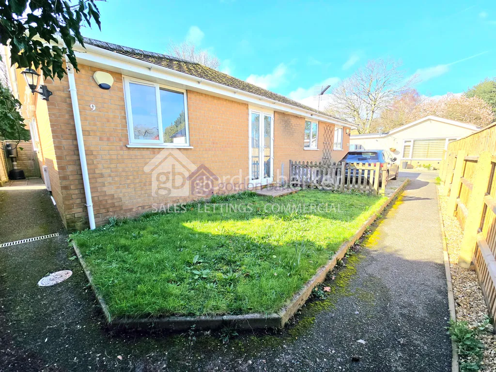 2 bed house for sale — Fernheath Road, Bournemouth, BH11 8SF