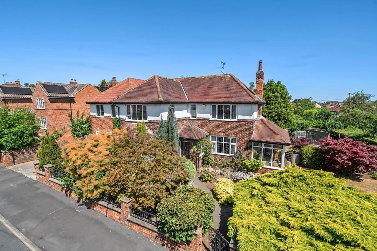 5 bed house for sale — Golf Links Crescent, Tadcaster, North Yorkshire