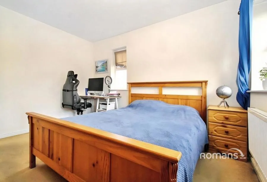 Morton Close, Uxbridge, UB8, photo 5