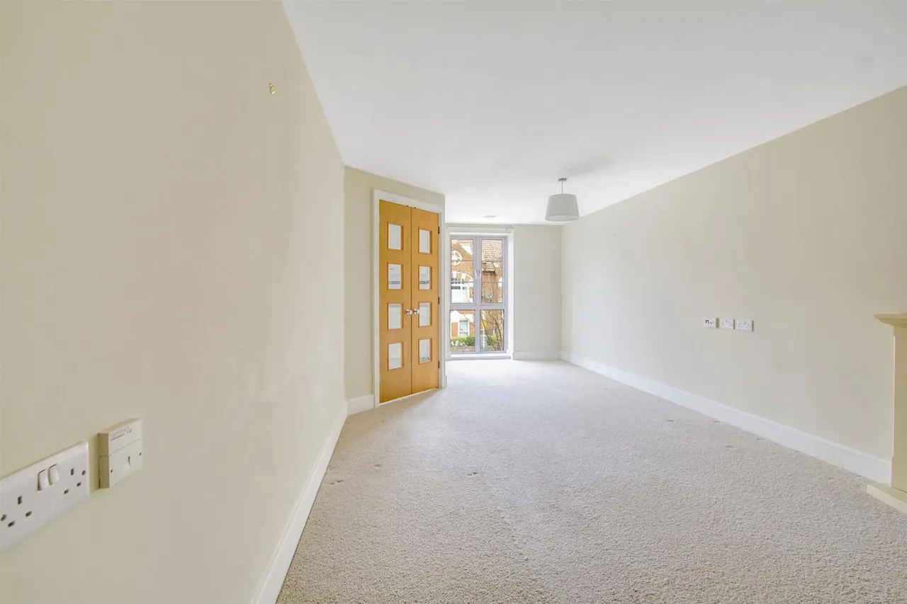 Kingston Road, Raynes Park, SW20, photo 15