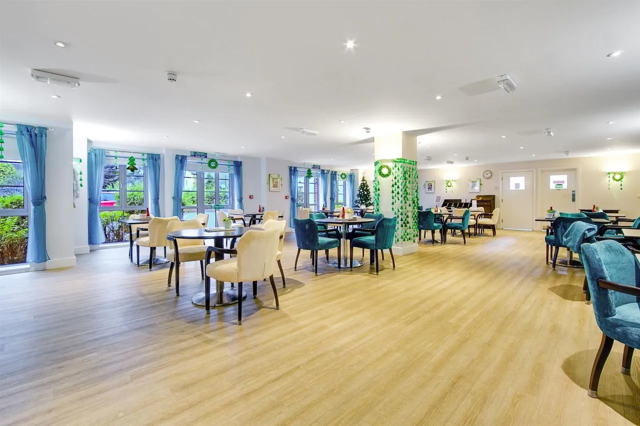 Kingston Road, Raynes Park, SW20, photo 12