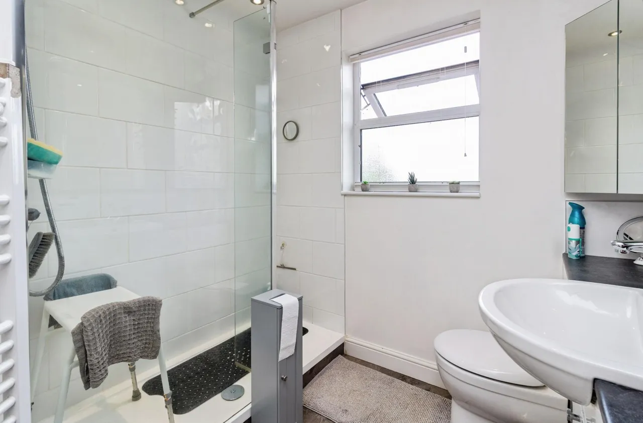 Greenacre, Hixon, ST18, photo 13