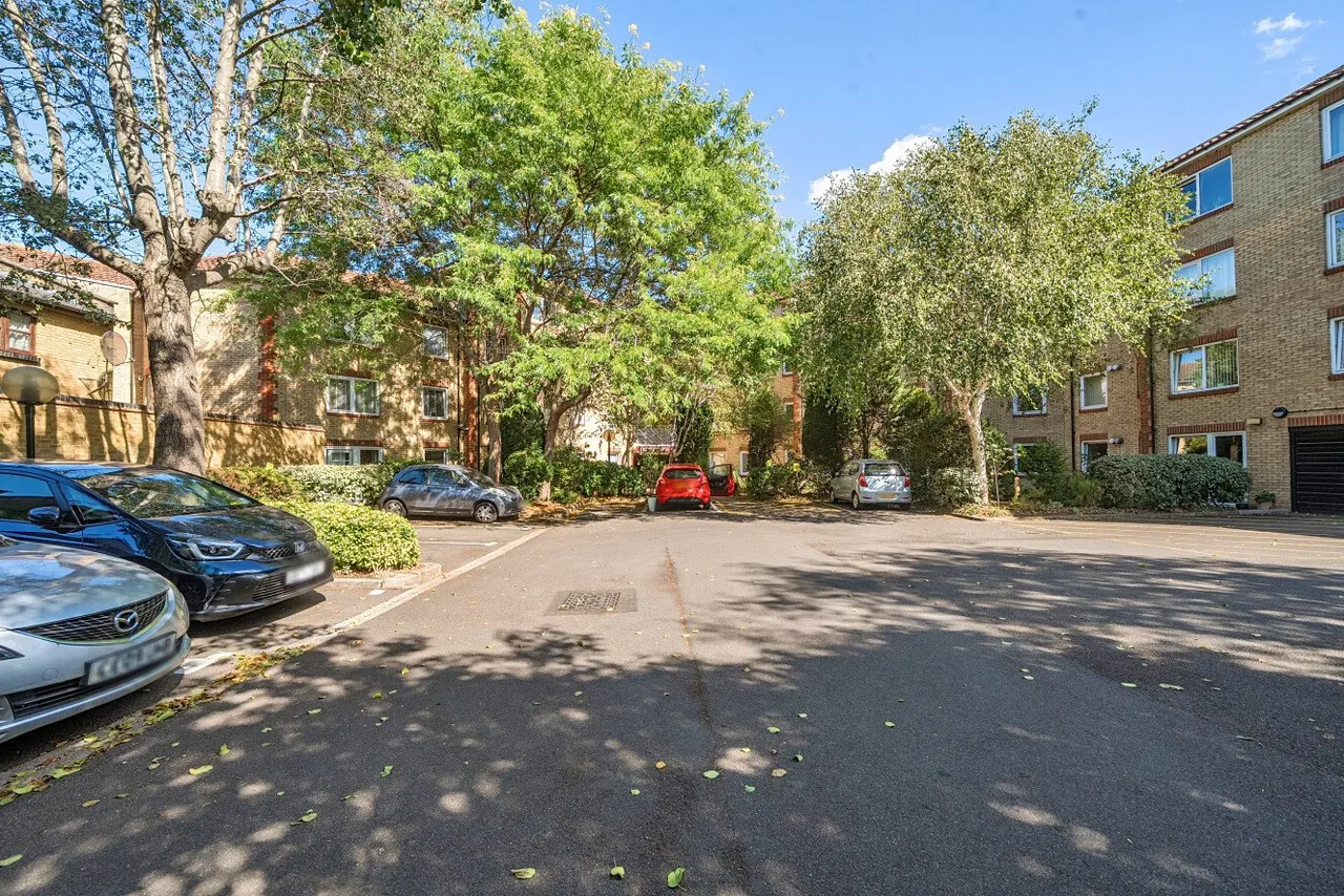 Fishers Lane, Chiswick, London, W4, photo 9