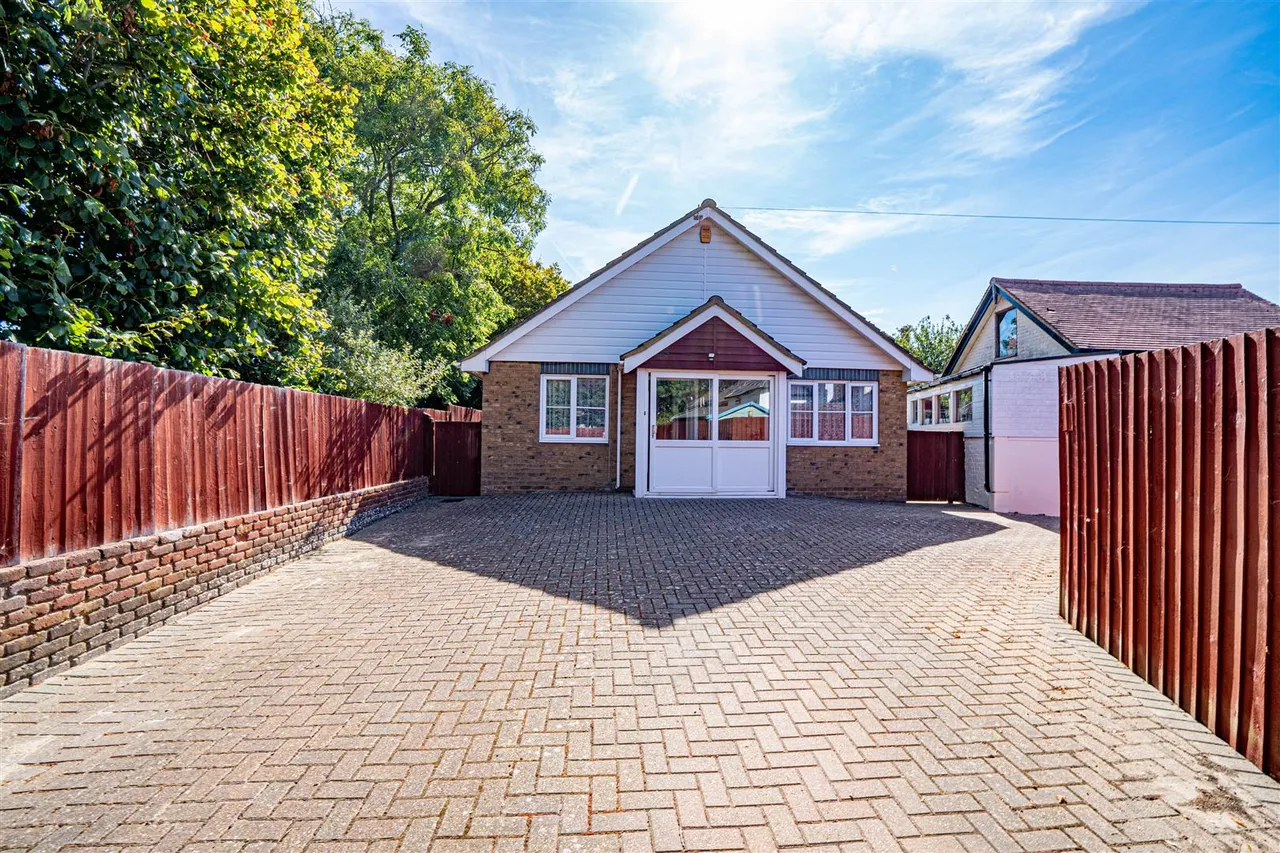 3 bed house for sale, The Ridge, Hastings