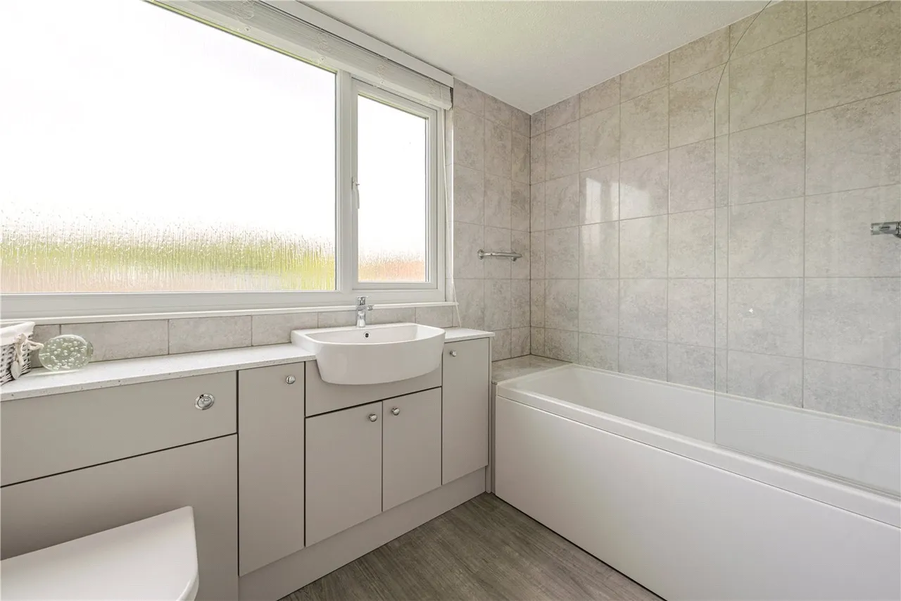 Kineton Road, Gaydon, Warwick, Warwickshire, CV35, photo 11