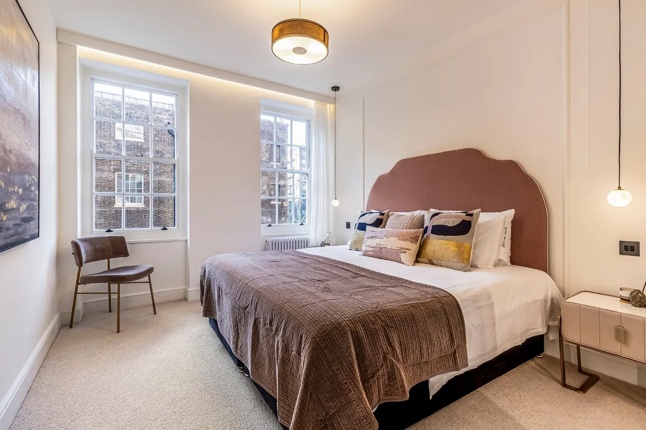 Portman Square, Marylebone, W1H, photo 5