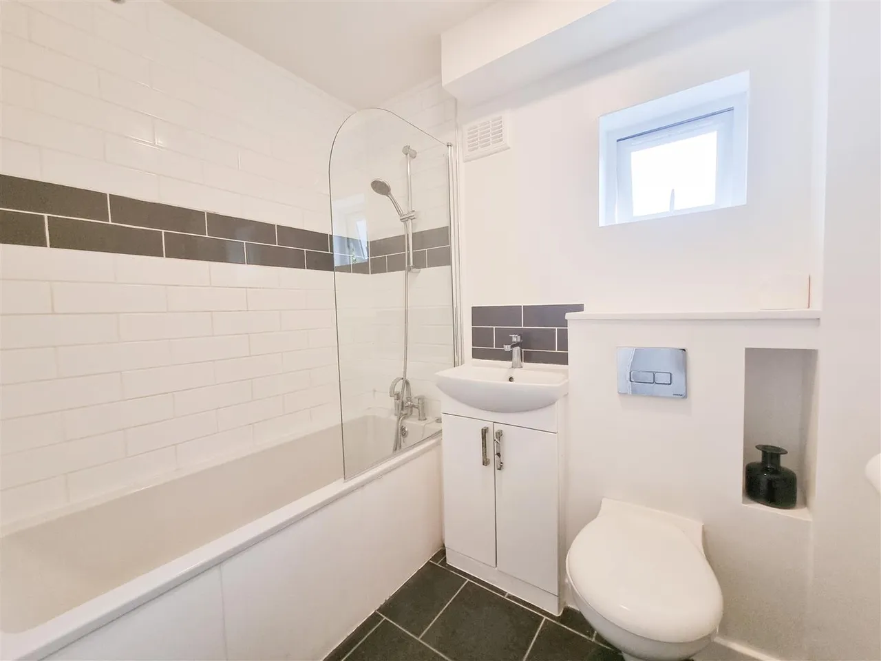 Lower Green West, Mitcham, CR4, photo 8