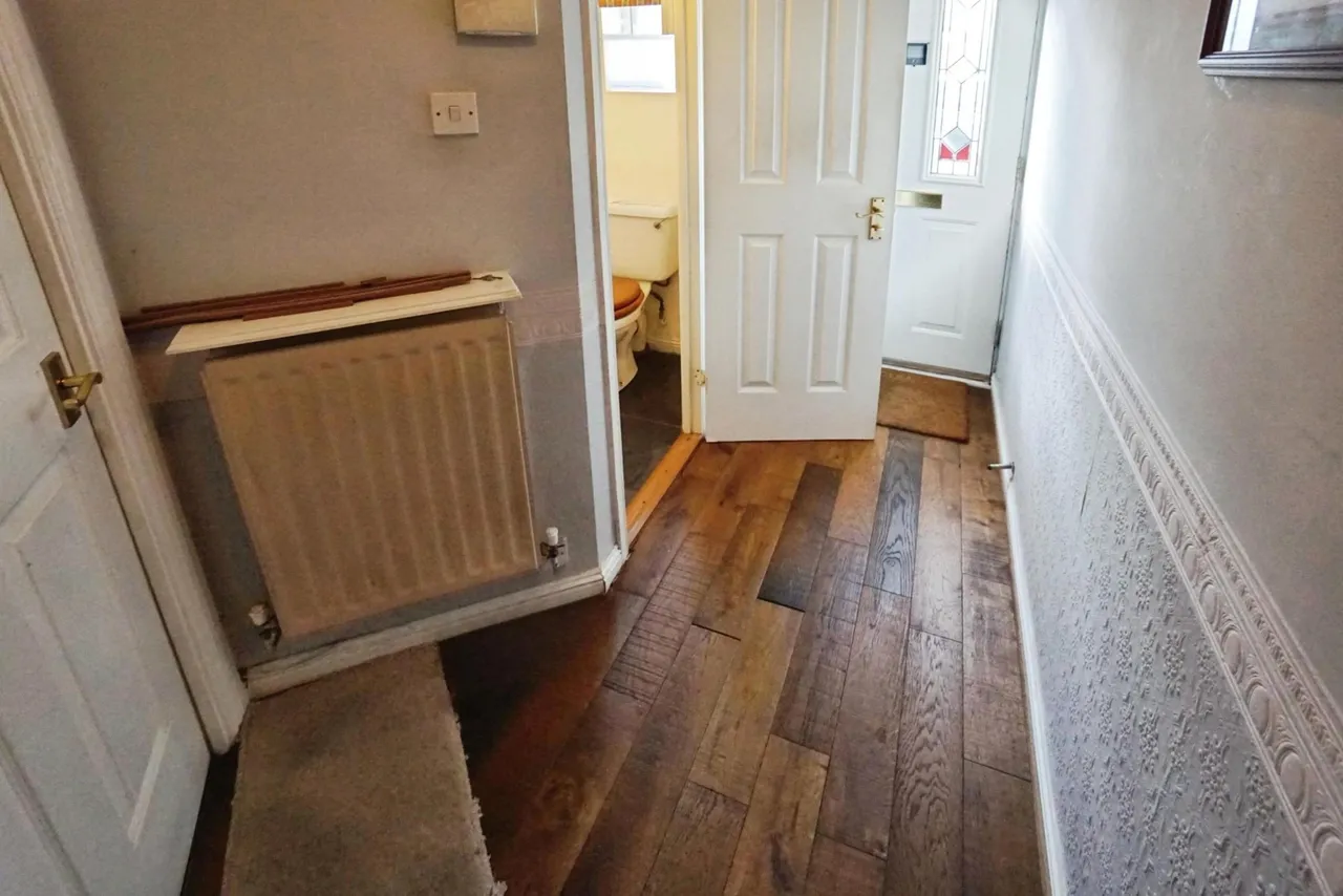 Cox Road, Coseley, WV14, photo 5