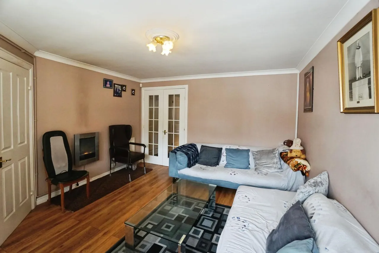 Cox Road, Coseley, WV14, photo 6