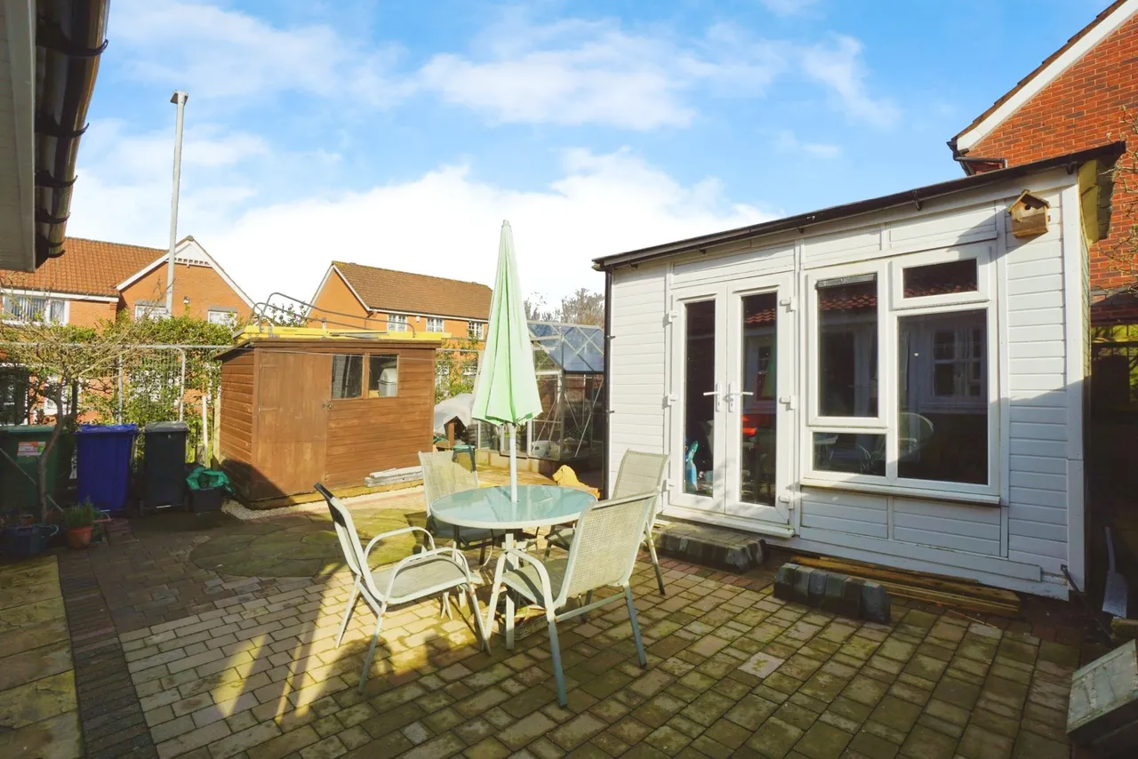 Cox Road, Coseley, WV14, photo 18
