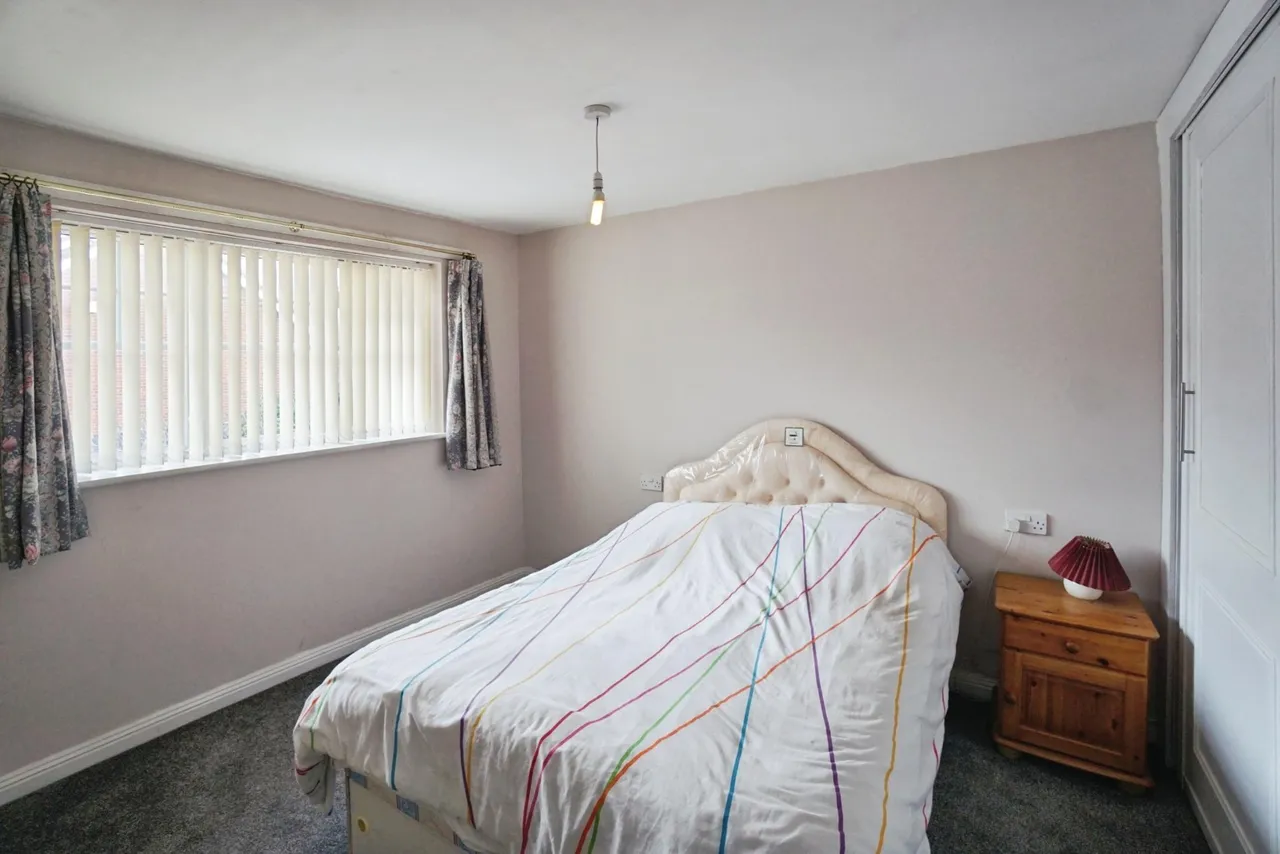 Cox Road, Coseley, WV14, photo 15