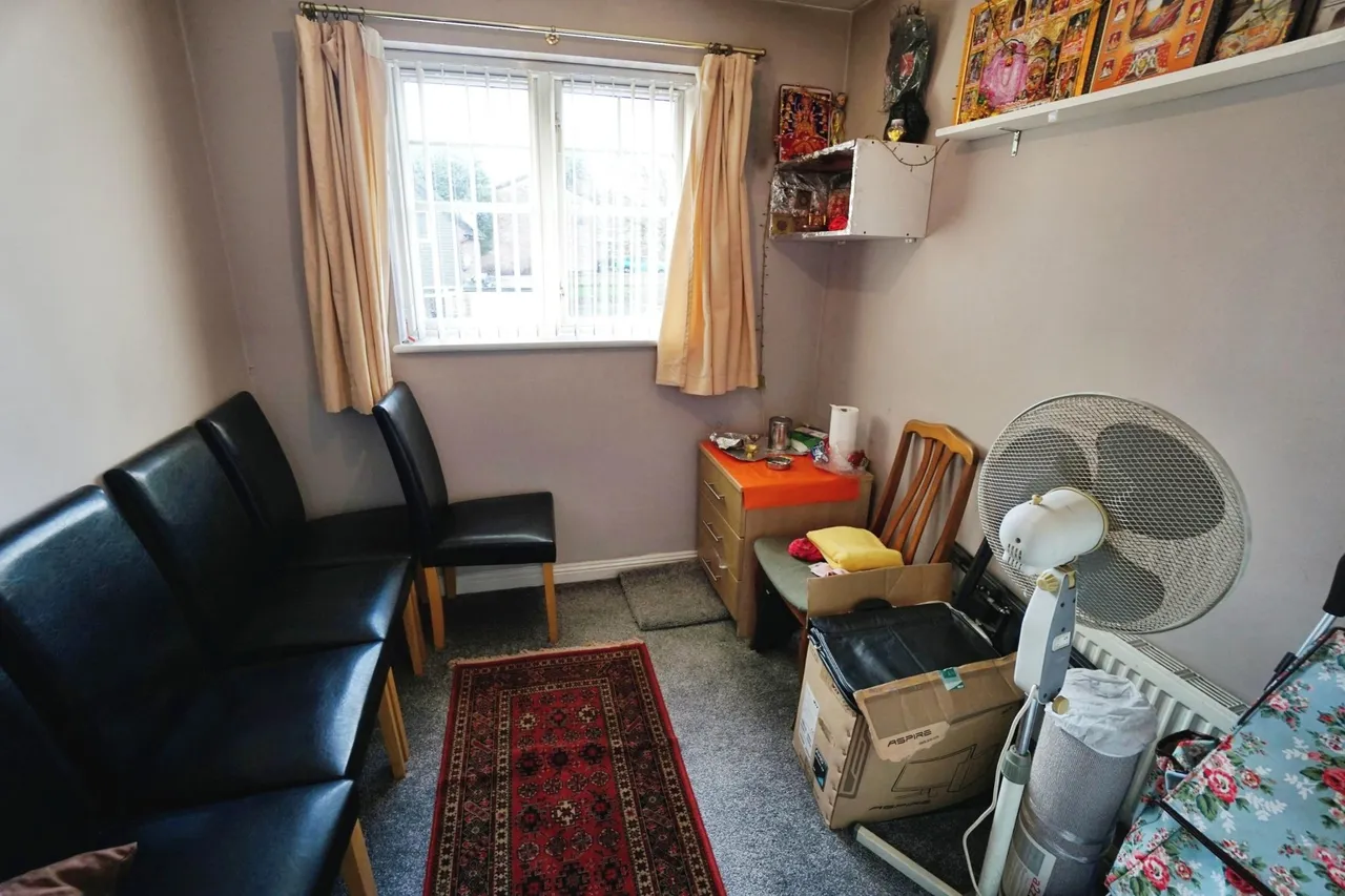 Cox Road, Coseley, WV14, photo 17