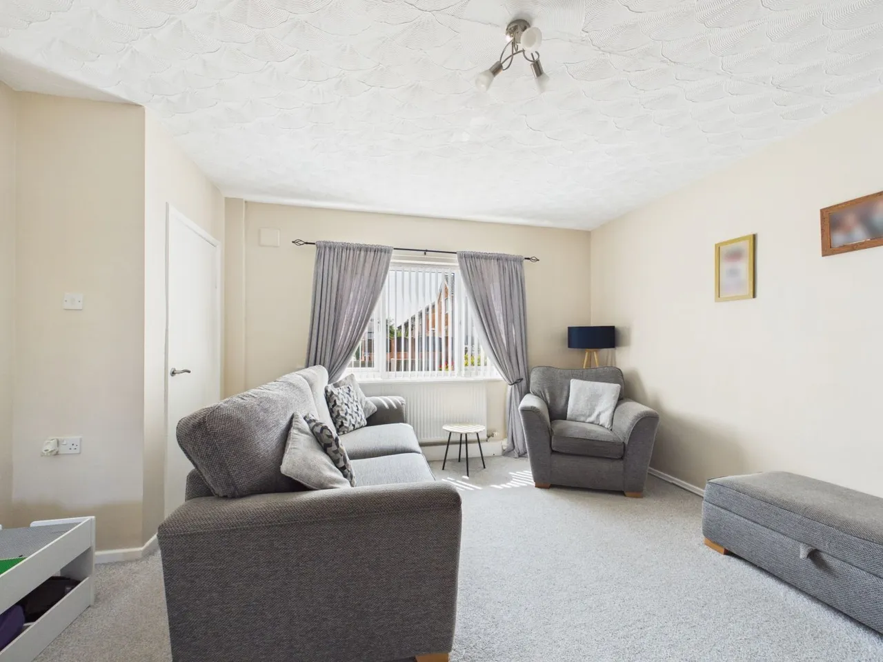Harewood Road, Wakefield, WF1, photo 4