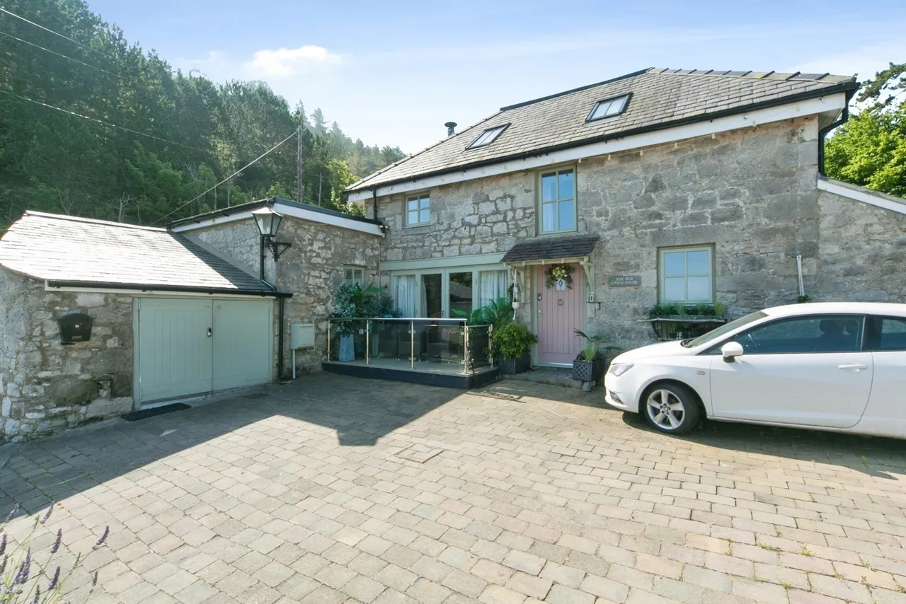 3 bed house for sale, Clip Terfyn, Llanddulas, LL22