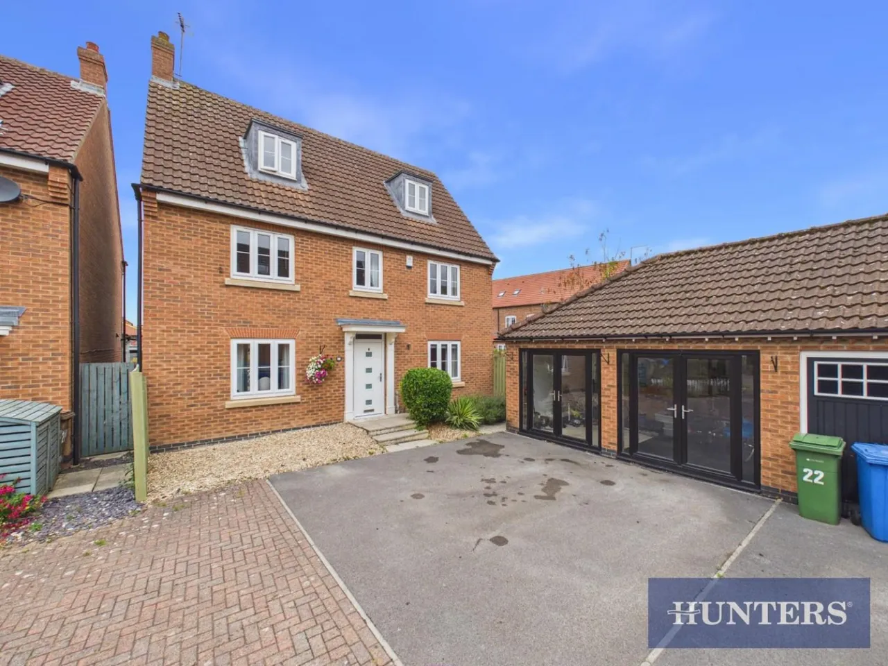 5 bed house for sale, Mill Chase, Nafferton, YO25