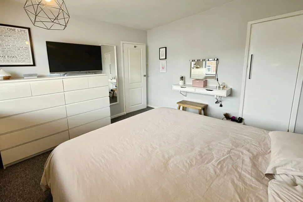 Ellesmere Street, Swinton, M27, photo 11