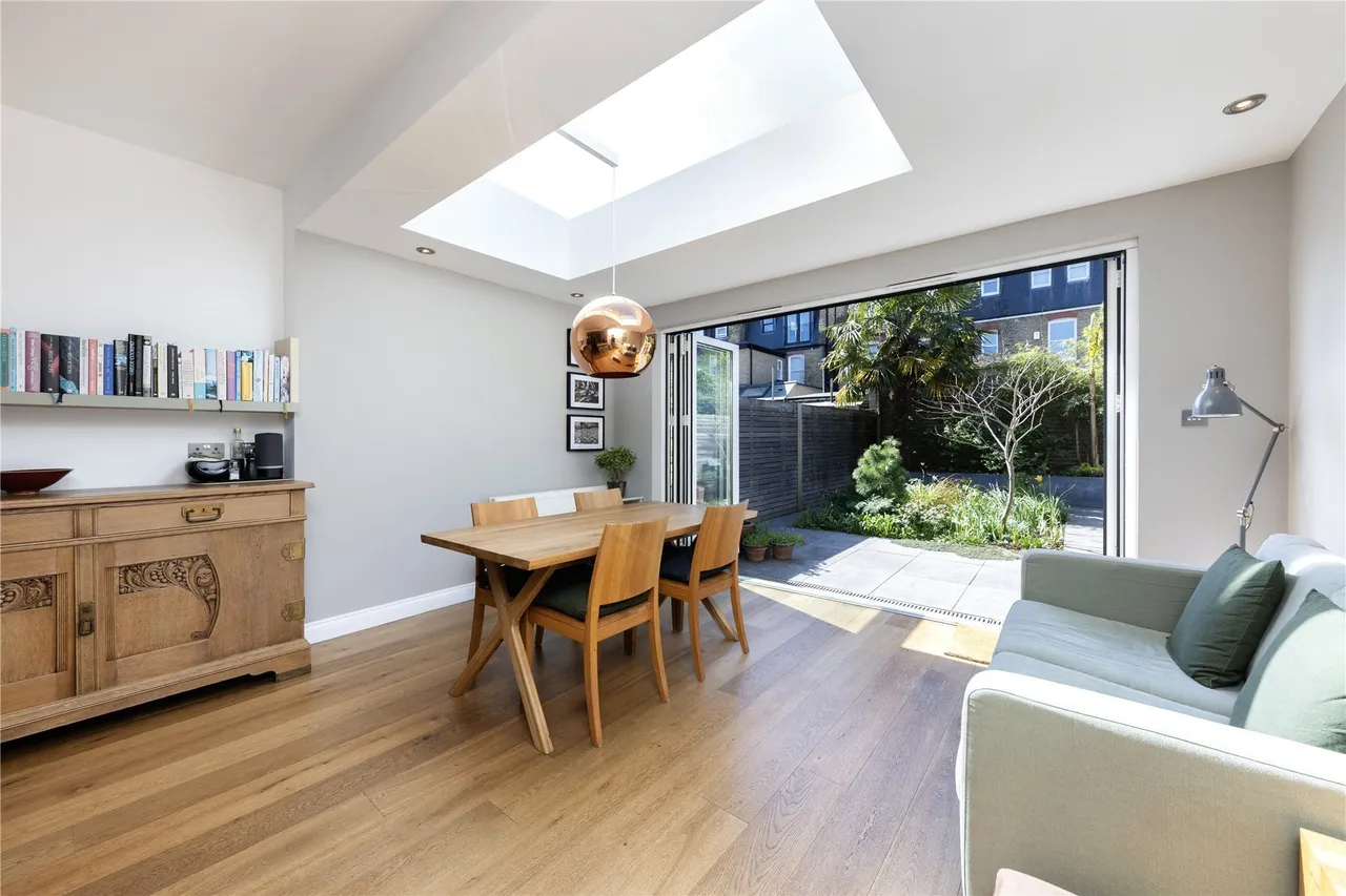 Clonmore Street, Southfields, London, SW18, photo 11