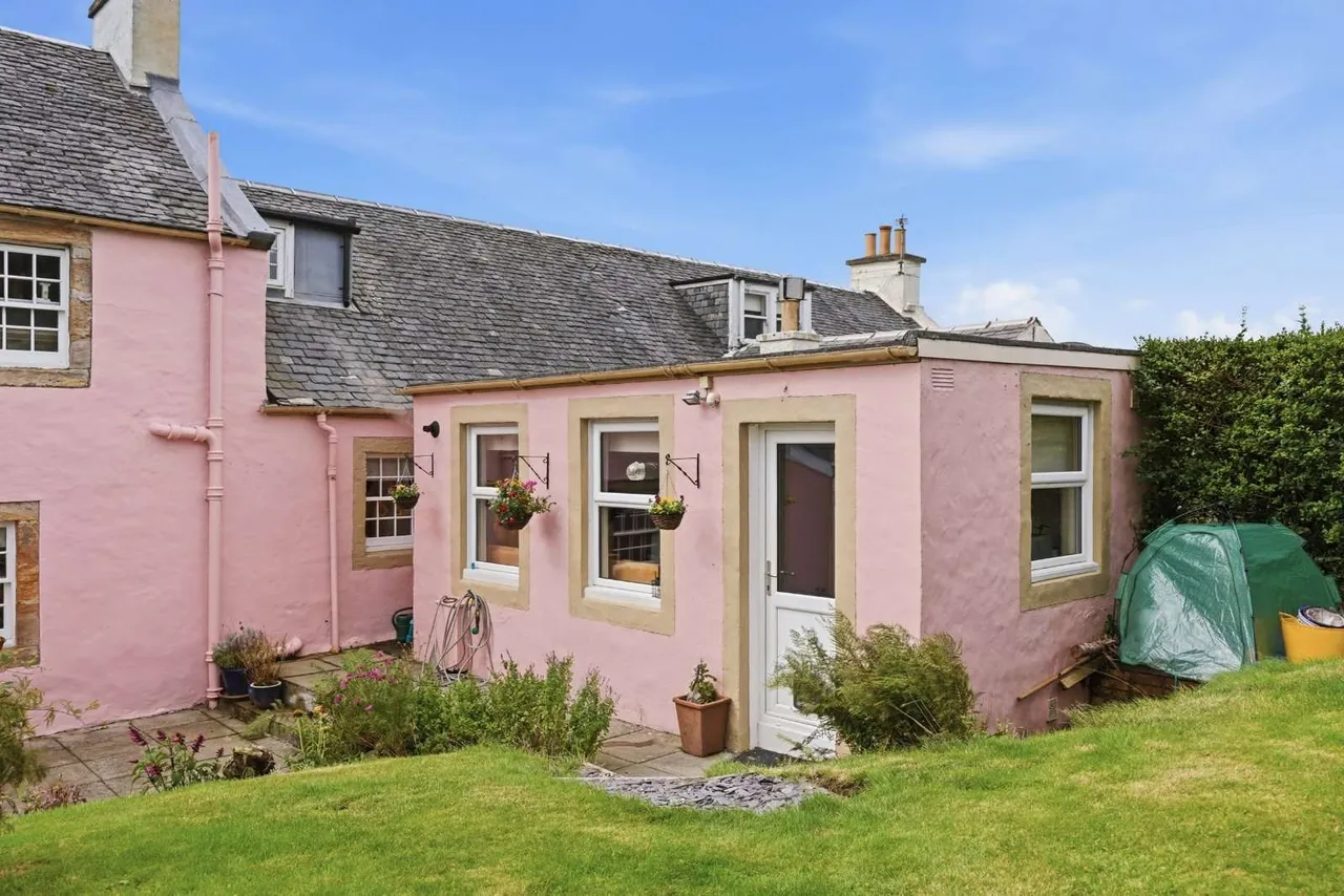 Main Road, Fenwick, KA3, photo 22