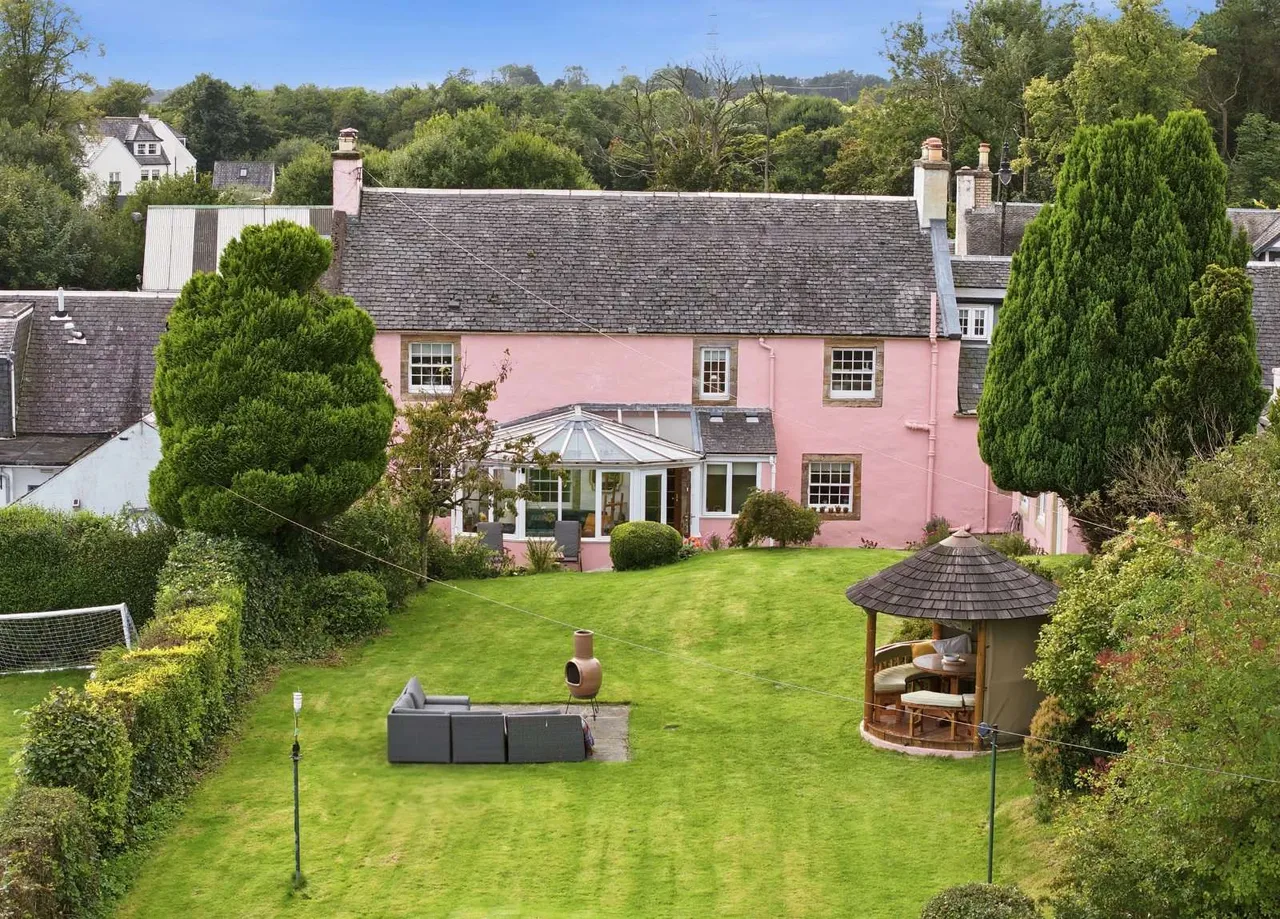 Main Road, Fenwick, KA3, photo 25