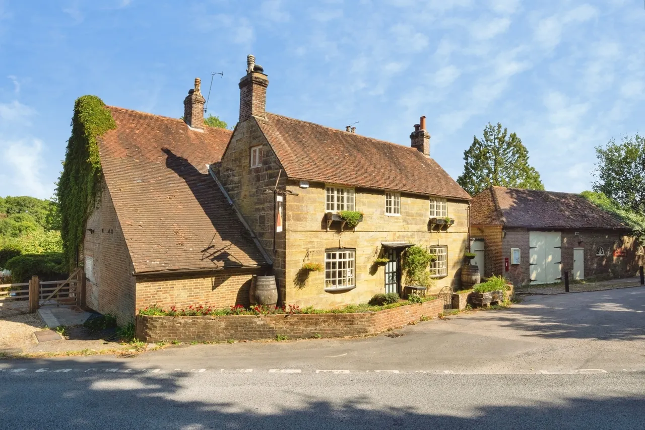 5 bed house for sale, Brightling, Robertsbridge, TN32