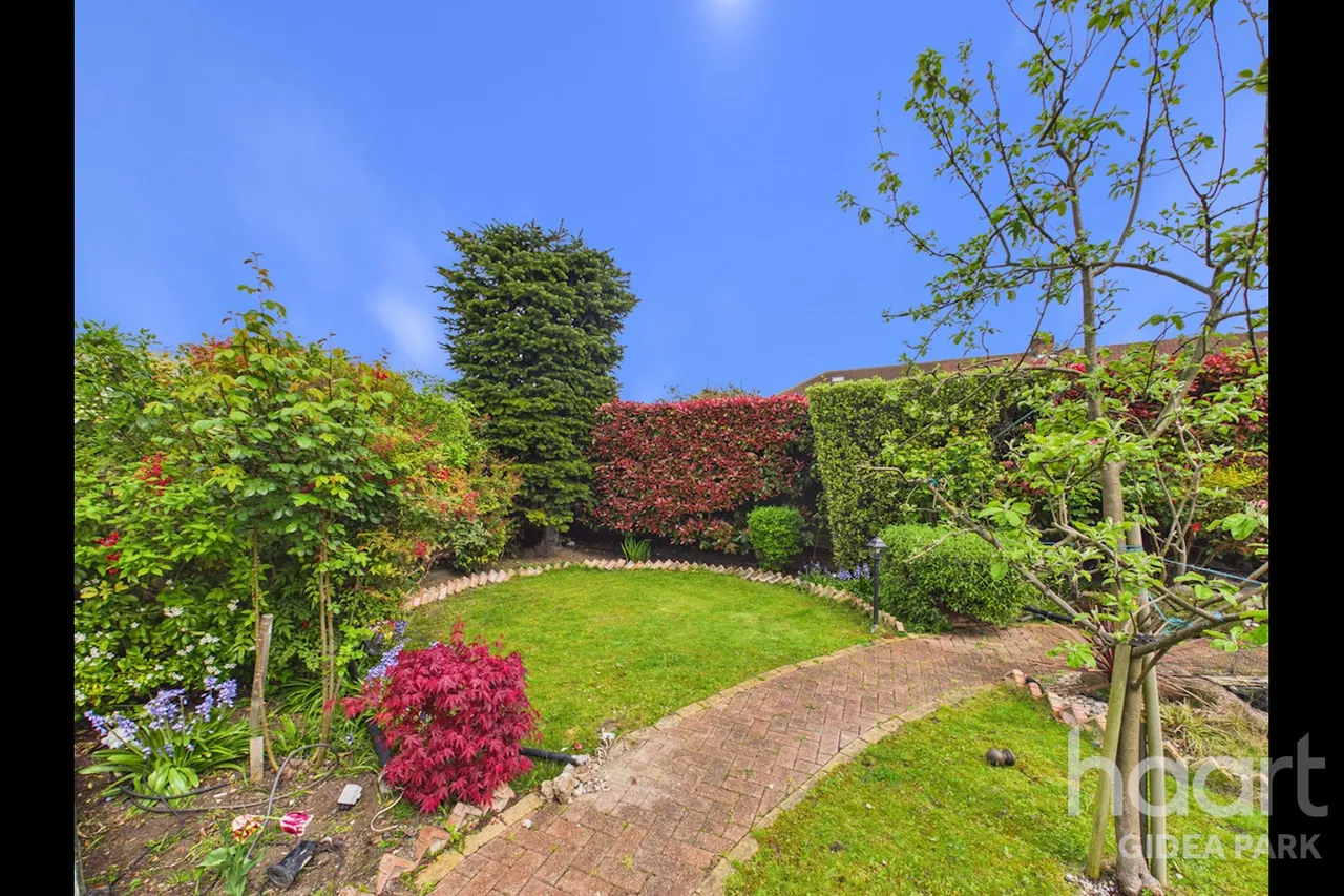 Purbeck Road, Hornchurch, RM11, photo 14