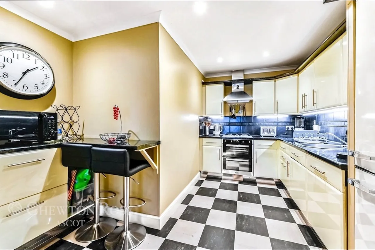 Burleigh Road, Ascot, photo 5