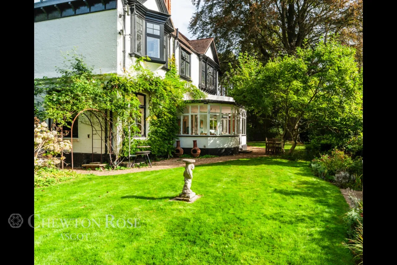Burleigh Road, Ascot, photo 17