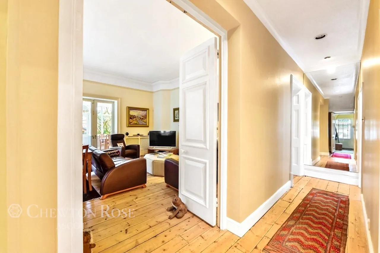 Burleigh Road, Ascot, photo 15