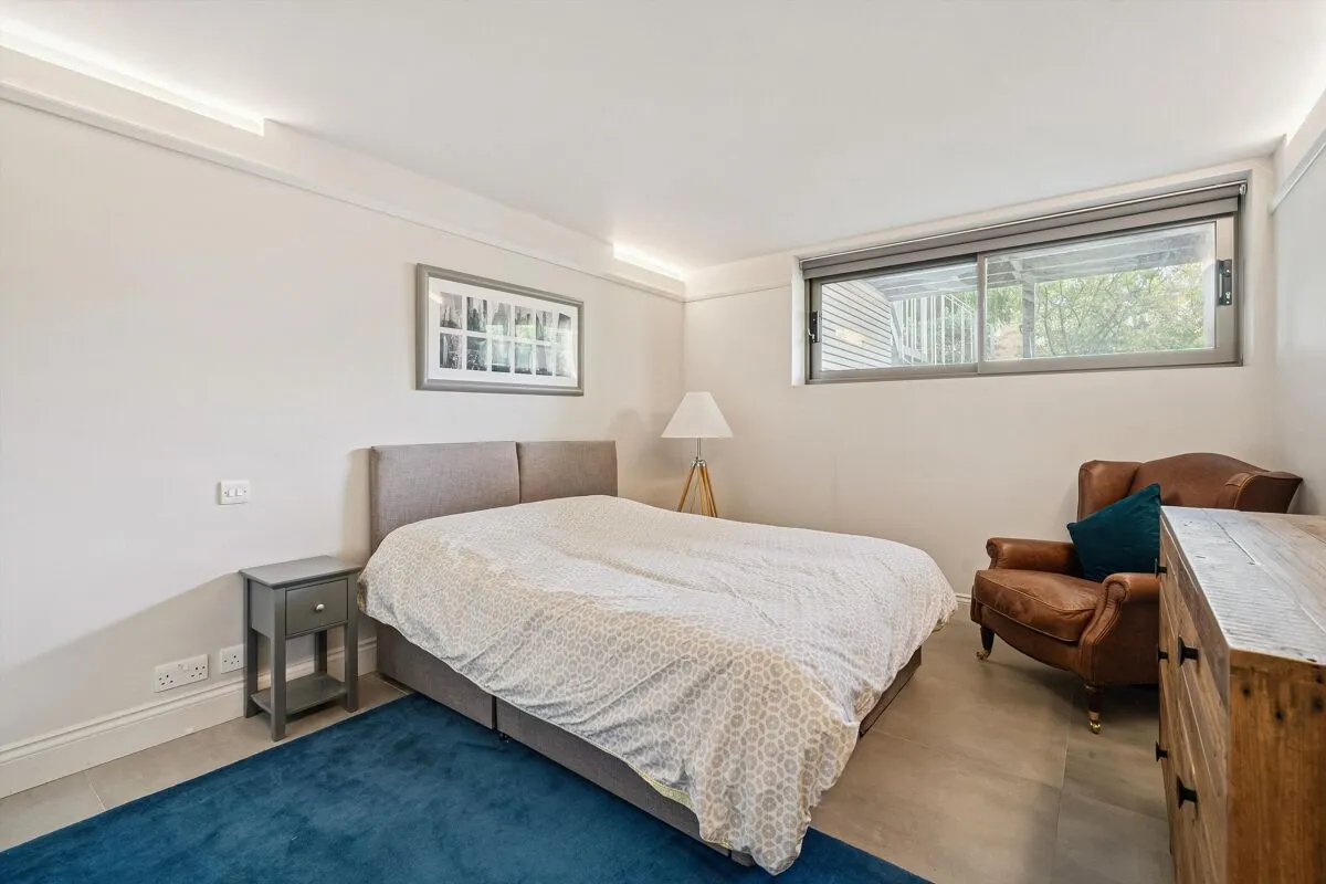 Ellerton Road, London, SW18, photo 18