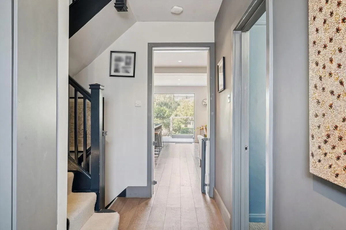 Ellerton Road, London, SW18, photo 15