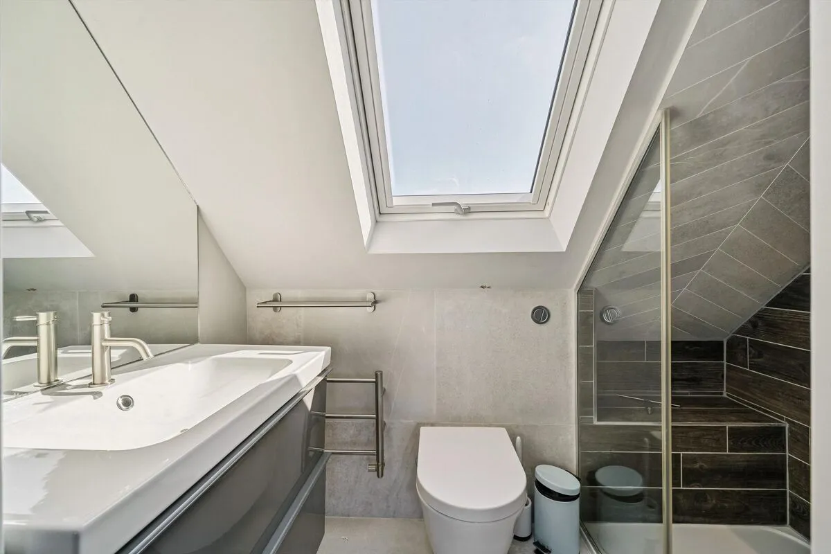 Ellerton Road, London, SW18, photo 27
