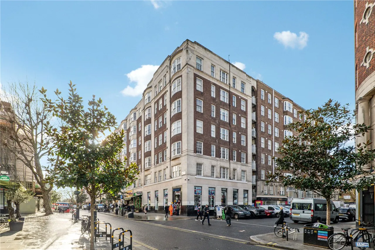 Queens Court, Queensway, W2, photo 8