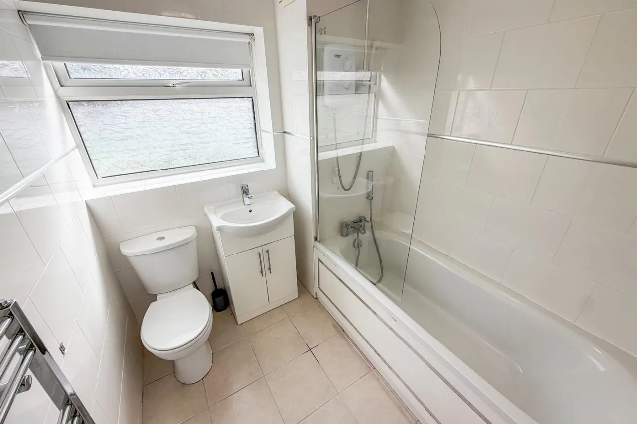 Park View Court, Roundhay, LS8, photo 4