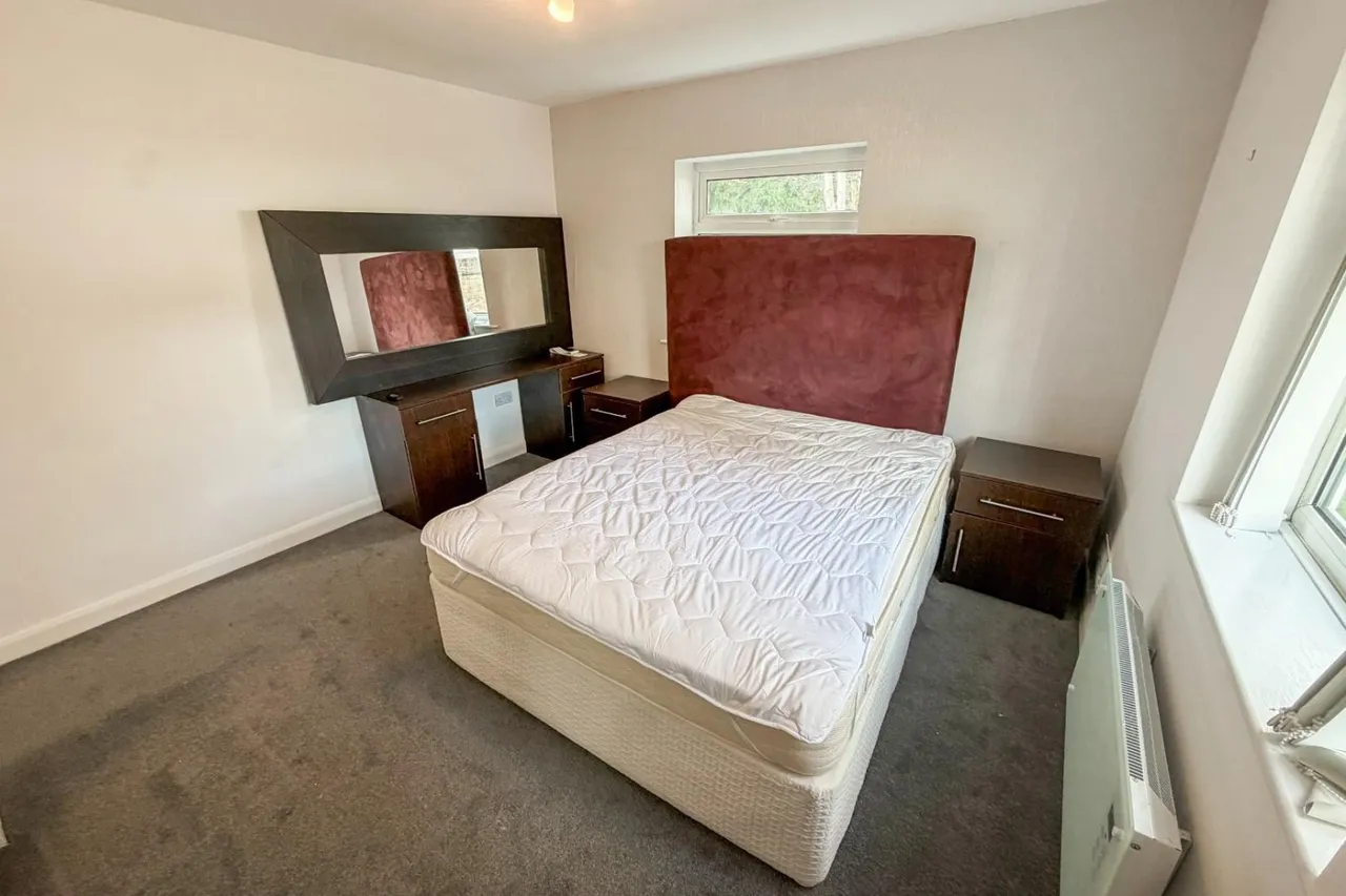 Park View Court, Roundhay, LS8, photo 9
