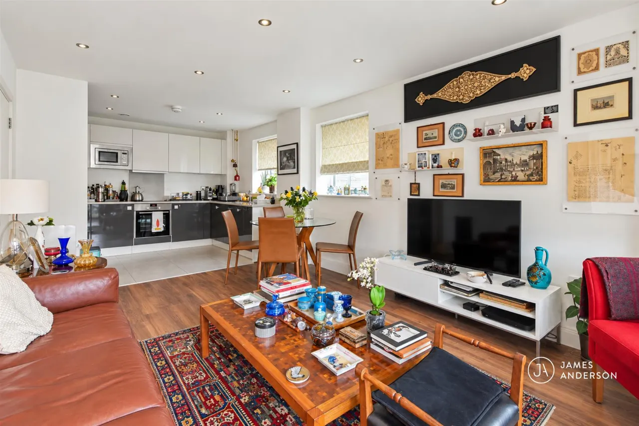 Roehampton Lane, London, SW15, photo 5